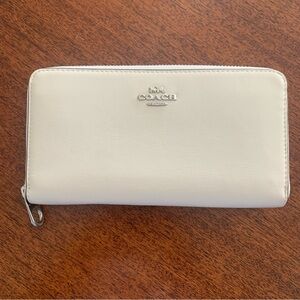 Coach Cream Zip-Around Leather Wallet with Silver Logo